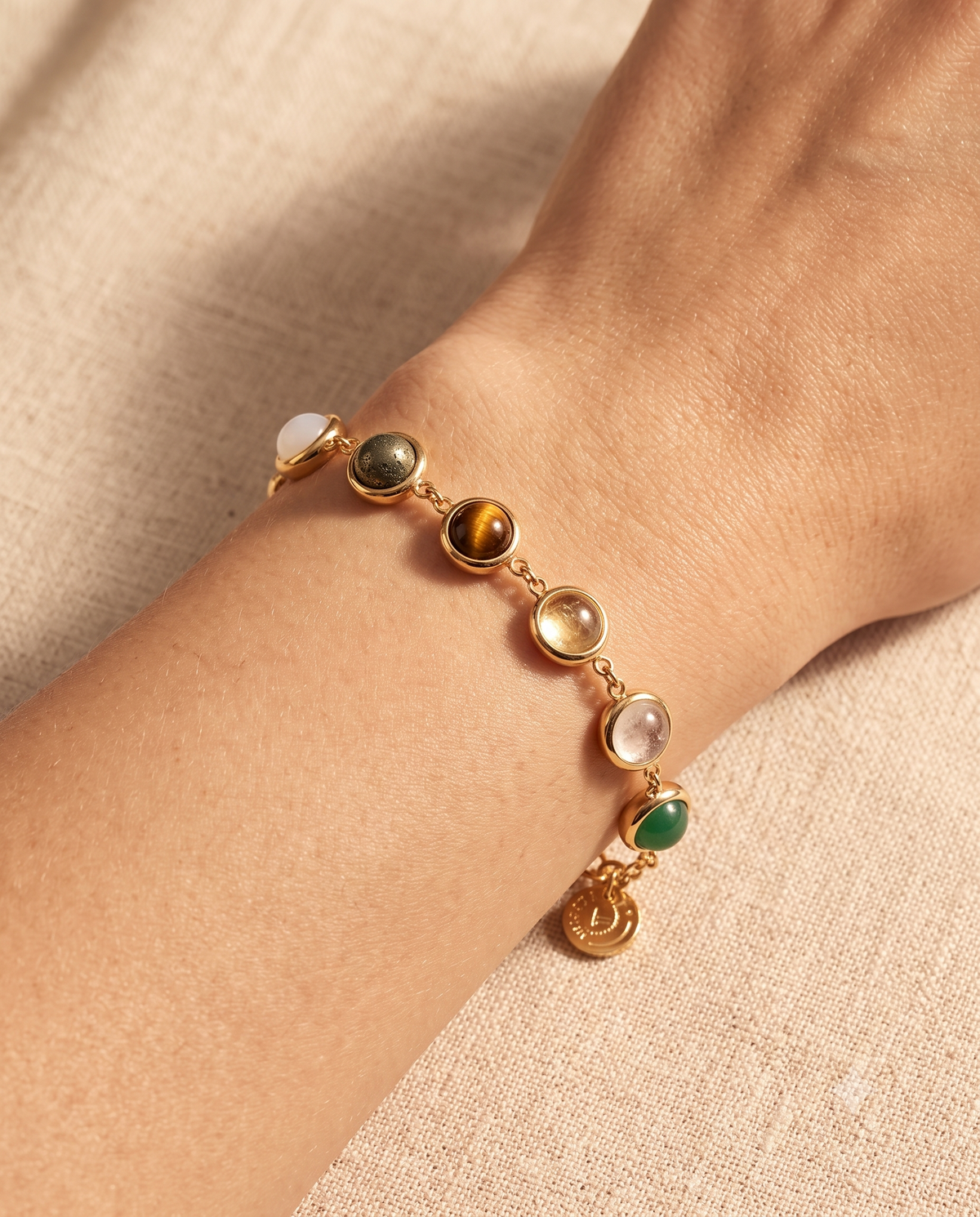 Metal Dhan Yog Bracelet for Women Gold